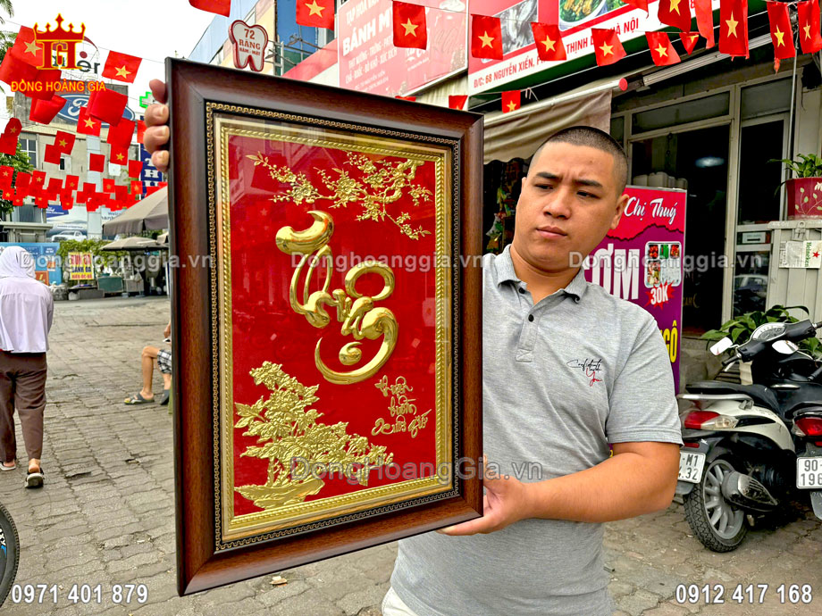 Đồng Hoàng Gia là địa chỉ chế tác tranh chữ thuận mạ vàng uy tín, chất lượng